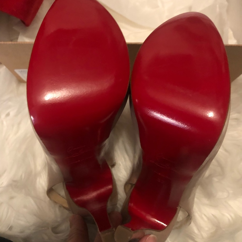 NEW AUTHENTIC Christian Louboutin never worn heels - Picture 8 of 8
